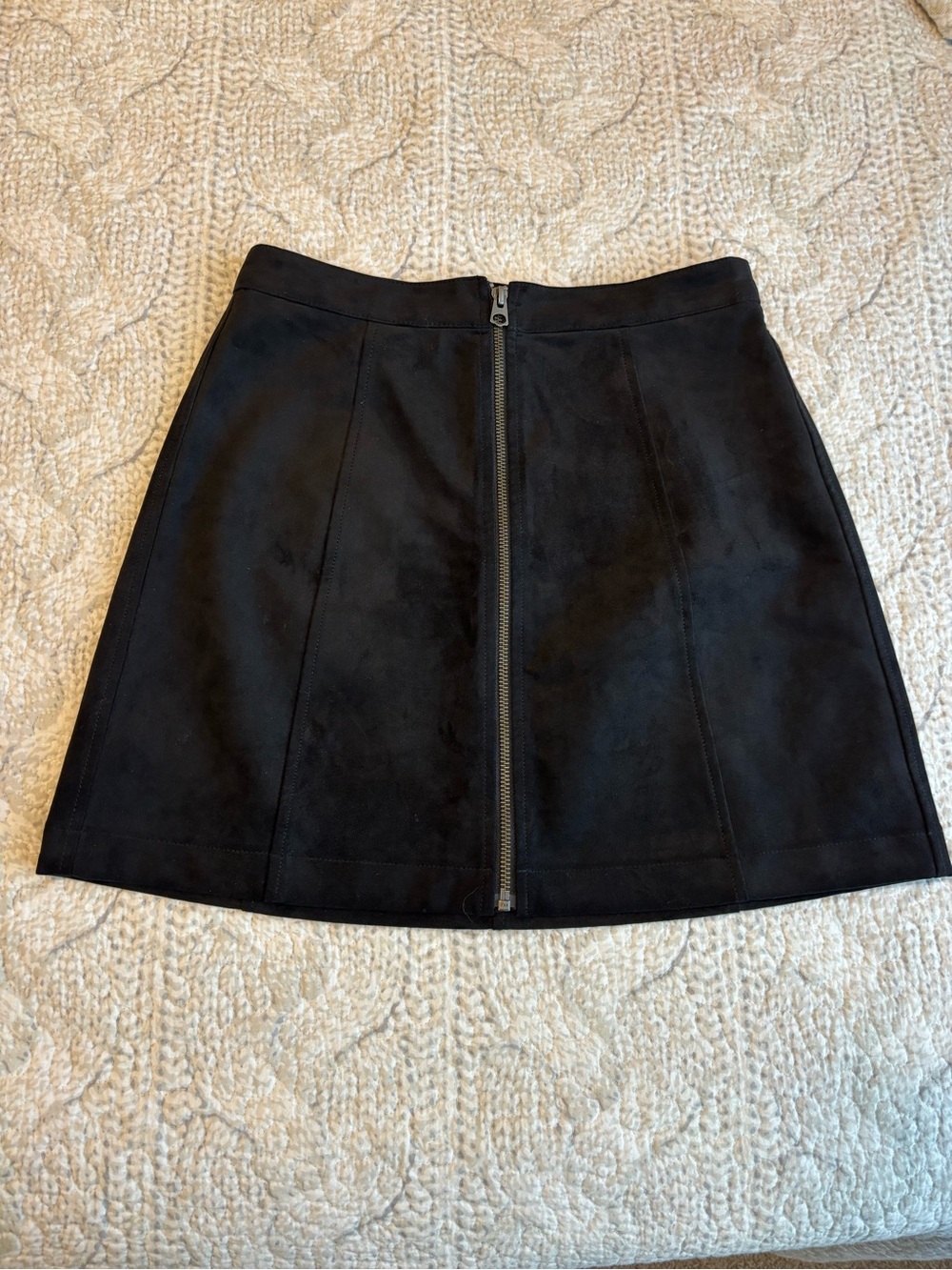 Aritzia Wilfred Free Black Faux-Suede Midi Skirt with Front Zip